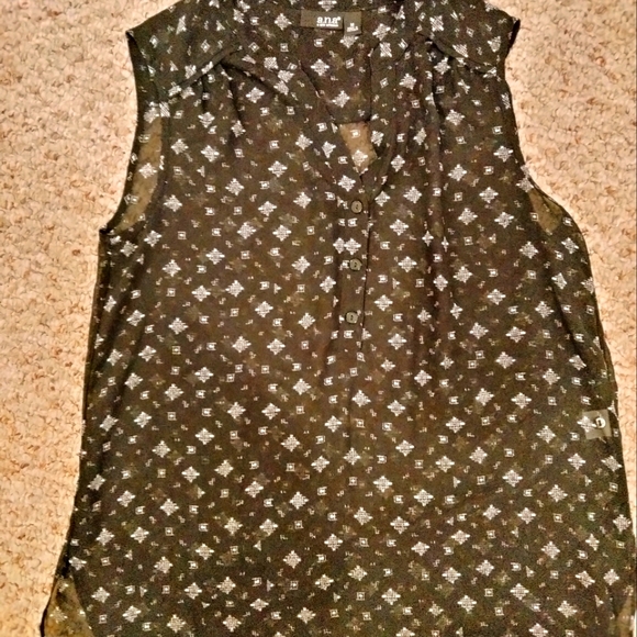 Blouse - Picture 1 of 2